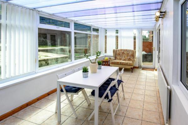 Carys Serviced Accommodation Swansea Zewnętrze zdjęcie