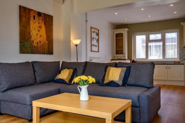 Carys Serviced Accommodation Swansea Zewnętrze zdjęcie